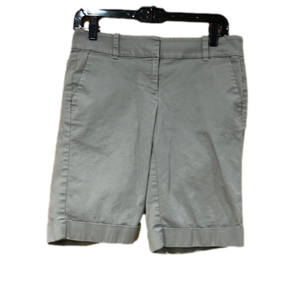 Ann Taylor Gray Boardwalk Shorts Women's Size 2 - Picture 1 of 4